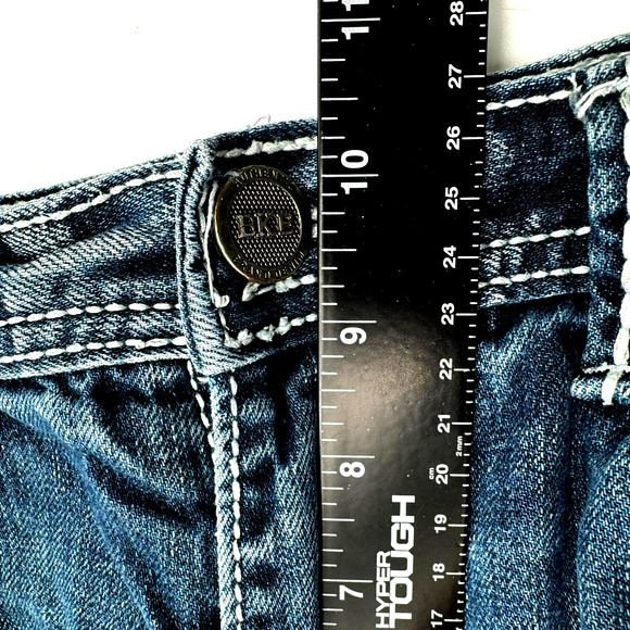 BKE DENIM Men's 33X28 Tyler Straight Blue Jeans Distressed Cowboy Buckle Short - Picture 10 of 11